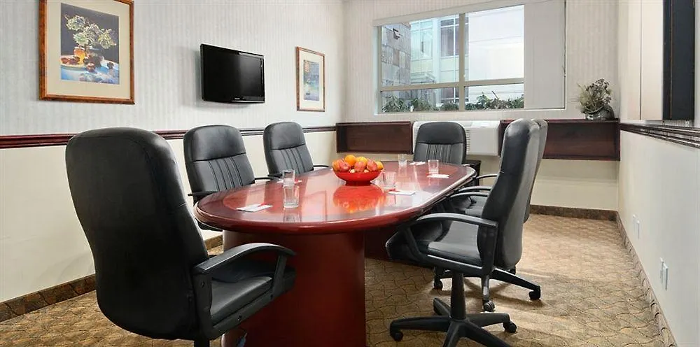 Surestay By Best Western Richmond Vancouver Airport 2*,  Canadá